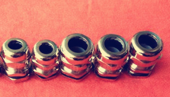 怎么讓金屬防水電纜接頭和防水接線盒配合使用?