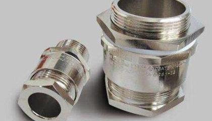 戶外如何確保金屬防水接頭的防水功能和安全性？