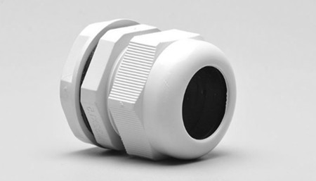 如何有效確保塑料防水電纜接頭出現滑牙現象？